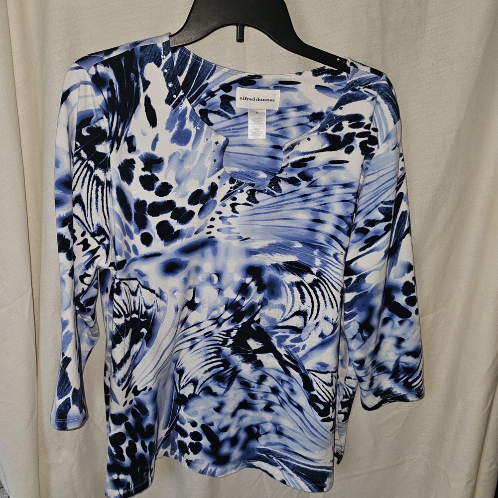 Chico's Blue Graphic 3/4 Sleeve Blouse
